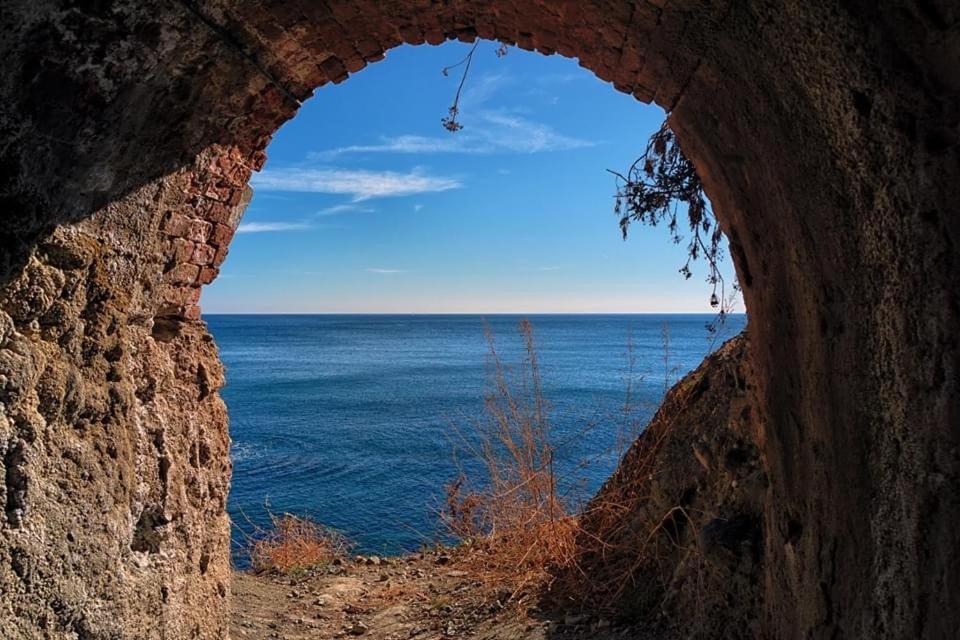 Maresuite Альбиссола-Марина Экстерьер фото